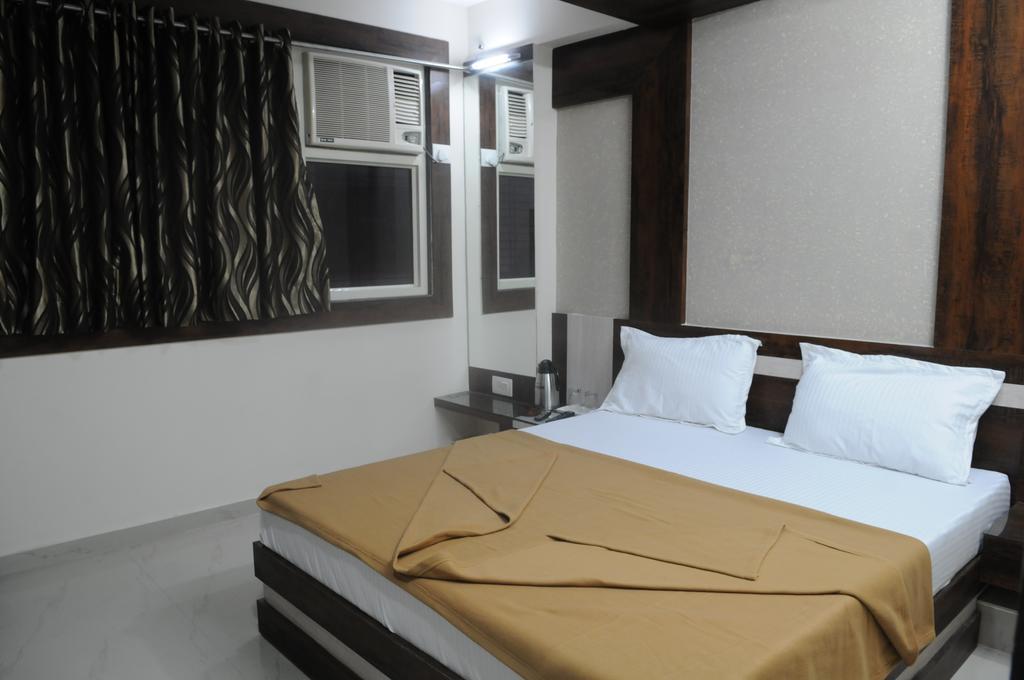 Oyo Hotel Sree Balaji Residency Ahmedabad Værelse billede